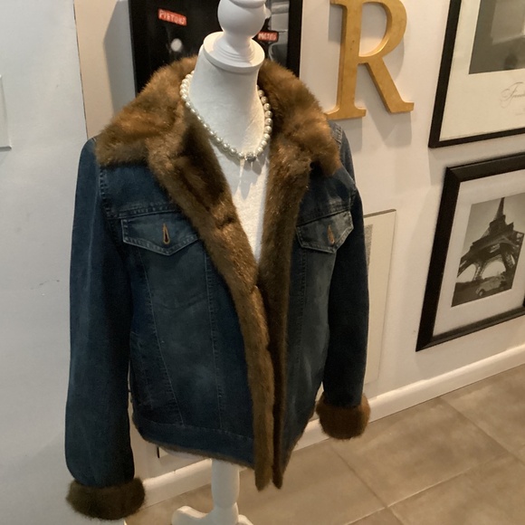 St. John's Bay Jackets & Blazers - St Johns Bay Jean Jacket RARE ONE FAUX FUR LINED MEDIUM. ITS AWESOME !!!